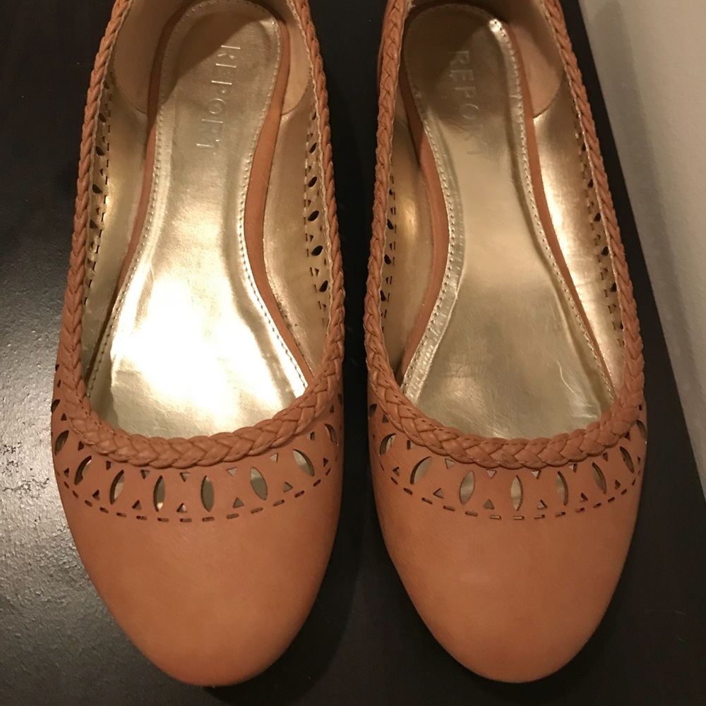 Brown leather Report flat